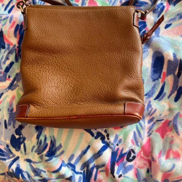 Dooney and Bourke bag . Very good condition - Picture 4 of 5